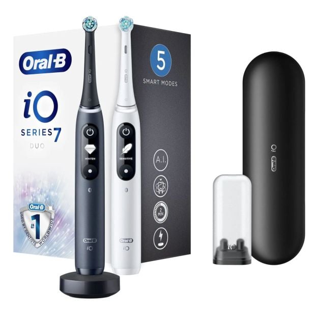 ELEKTRIČNA ZOBNA ŠČETKA ORALB IO7 DUO BELA/ČRNA