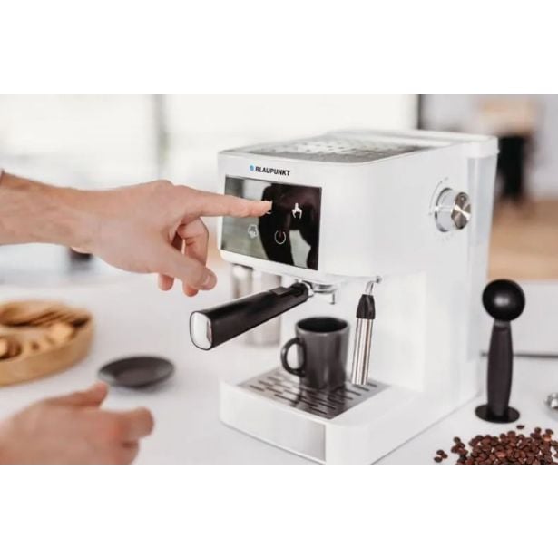 KAVNI ESPRESSO AVTOMAT BLAUPUNKT CMP501