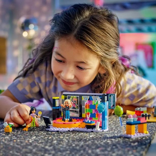 LEGO' FRIENDS 42610 GLASBENA ZABAVA S KARAOKEJEM