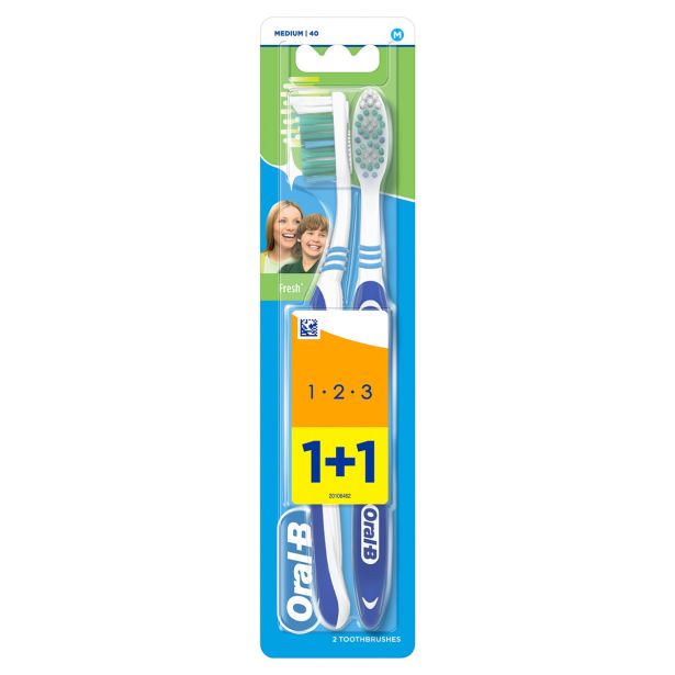 ZOBNA ŠČETKA ORALB 3 EFFECT NATURAL FRESH 40 MEDIUM 1+1