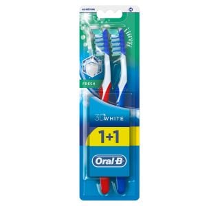 ZOBNA ŠČETKA ORALB 3D WHITE FRESH 40 MEDIUM 1+1